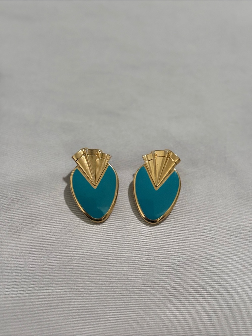 Vintage Avon 1990 Pleated Fanfare Teal Enamel & Gold Tone Pierced Earrings